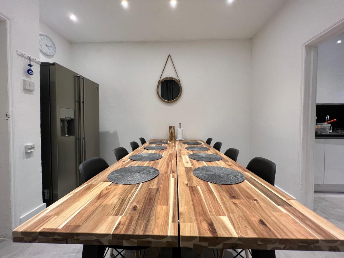 Sakura,Sleeps 8 Netflix Villa Oxford Kültér fotó
