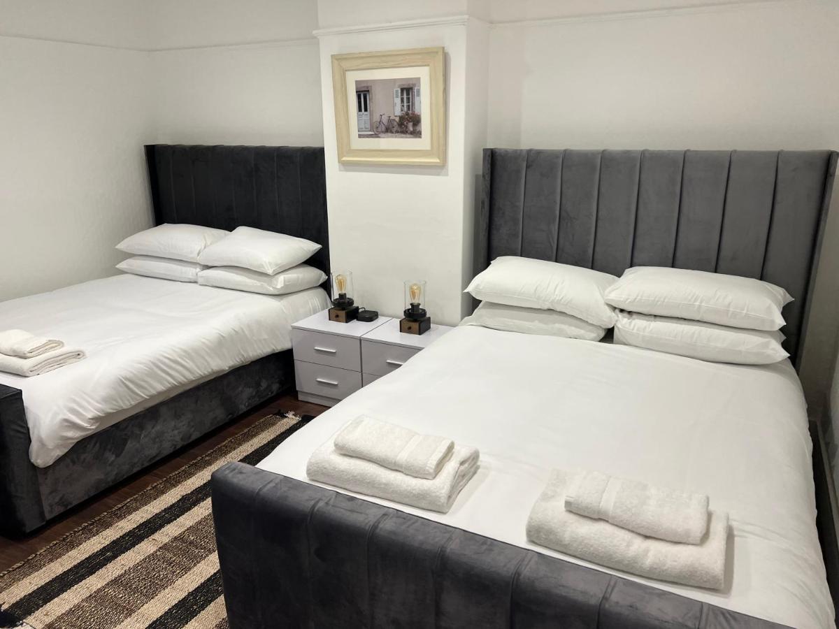 Sakura,Sleeps 8 Netflix Villa Oxford Kültér fotó
